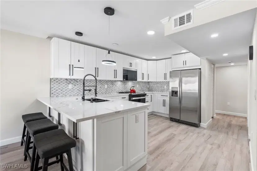Picture of 1517 Chesapeake Ave B-3, Naples FL 34102