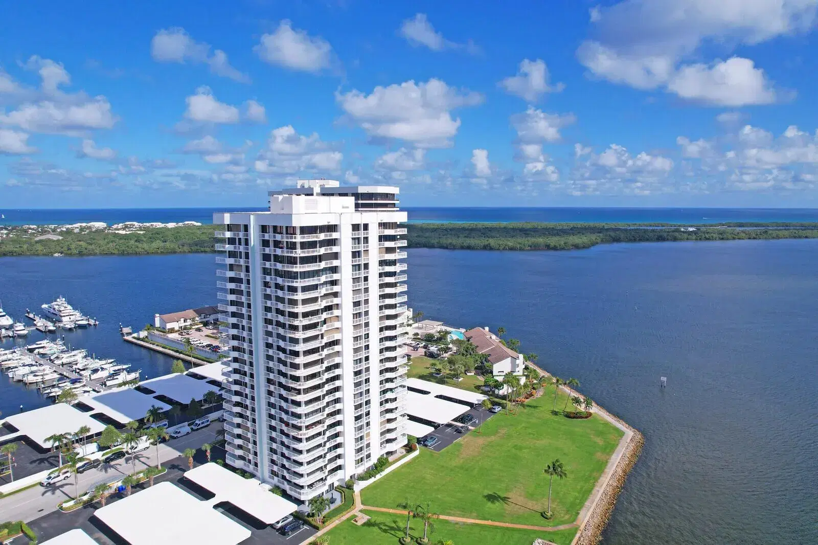 Picture of 115 Lakeshore Drive 247, North Palm Beach, FL 33408