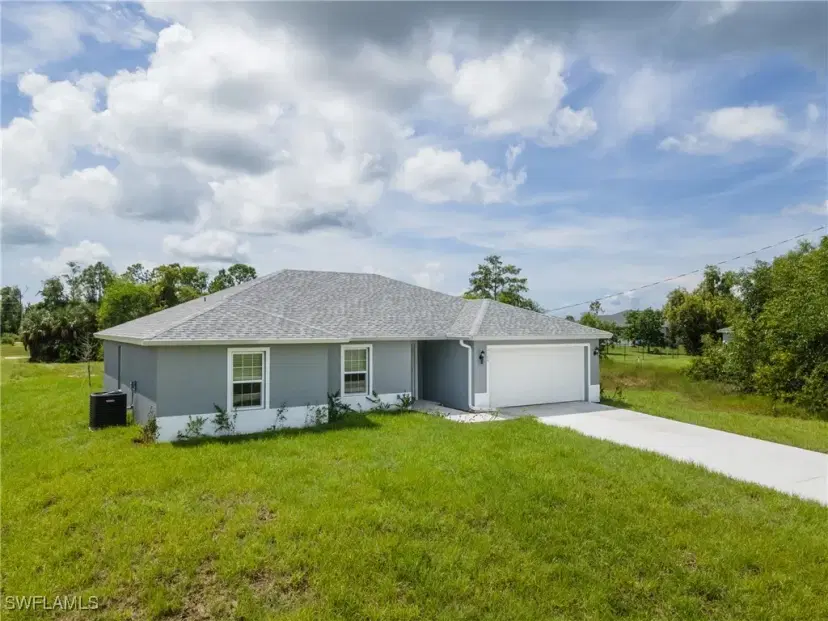 Picture of 1125 NE 32Nd Ln, Cape Coral FL 33909