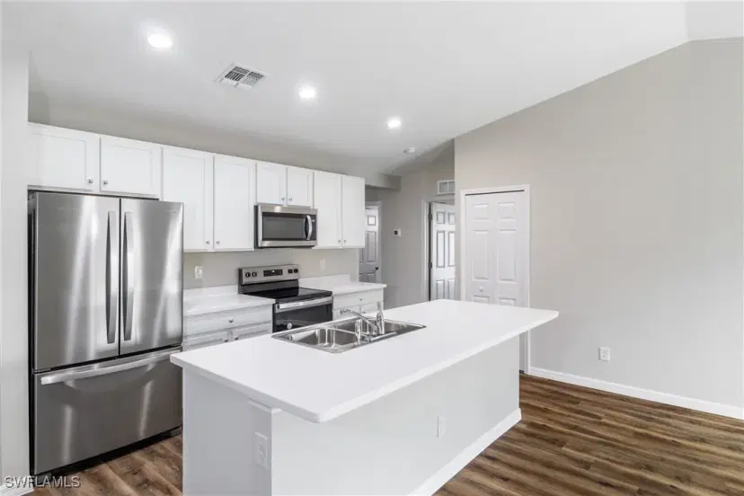 Picture of 1125 NE 32Nd Ln, Cape Coral FL 33909