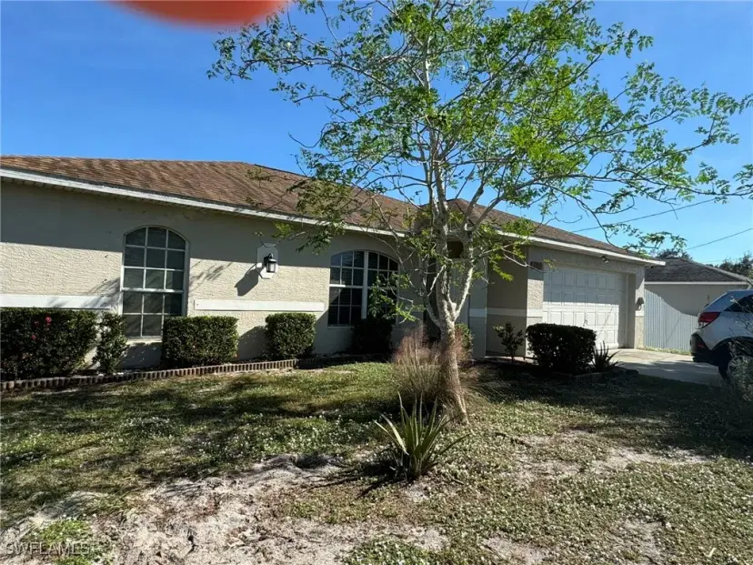 Picture of 127 Blackstone Dr, Fort Myers FL 33913