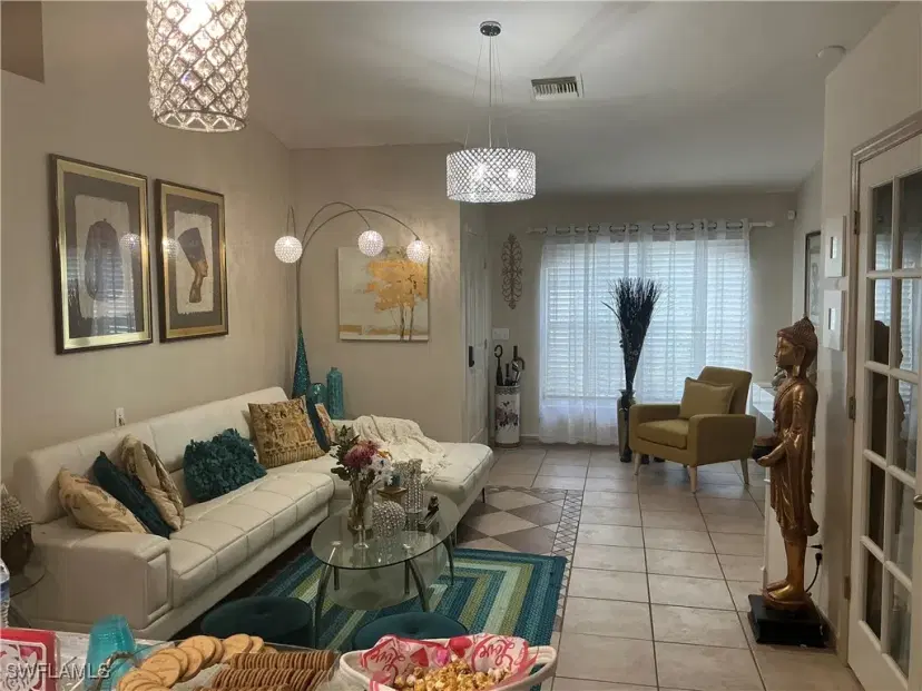 Picture of 127 Blackstone Dr, Fort Myers FL 33913