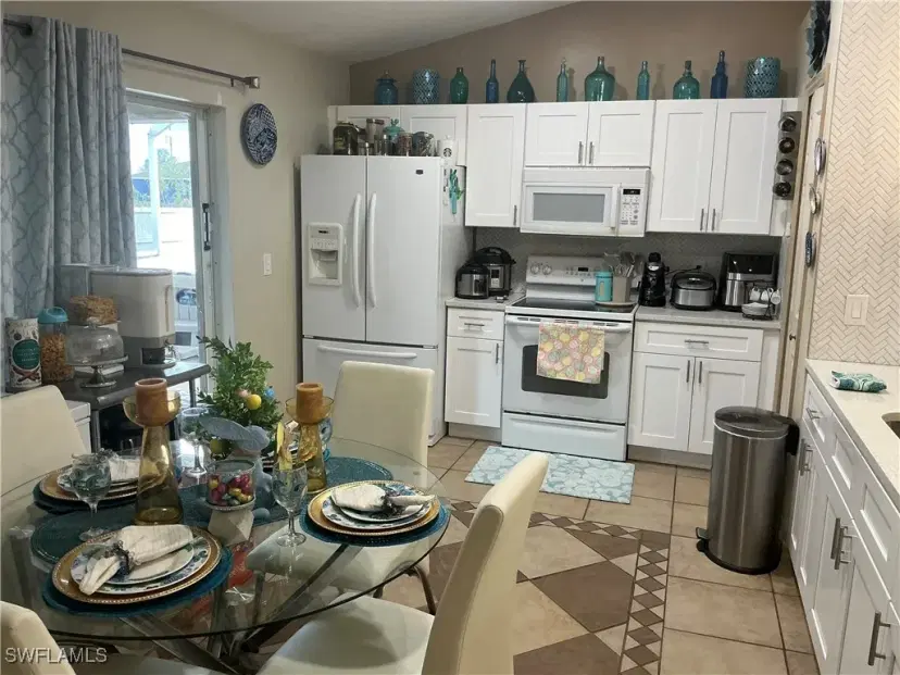 Picture of 127 Blackstone Dr, Fort Myers FL 33913
