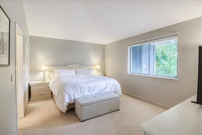 Picture of 911 Club Drive, Palm Beach Gardens FL 33418