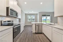 Picture of 537 SE 4Th St, Cape Coral, FL 33990