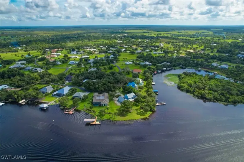 Picture of 16470 Oakview Cir, Alva FL 33920