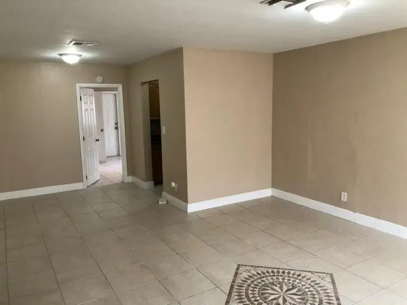 Picture of 754 Evergreen Dr Drive, Lake Park FL 33403