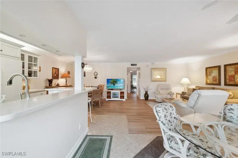 Picture of 3000 Gulf Shore Blvd N 214, Naples FL 34103