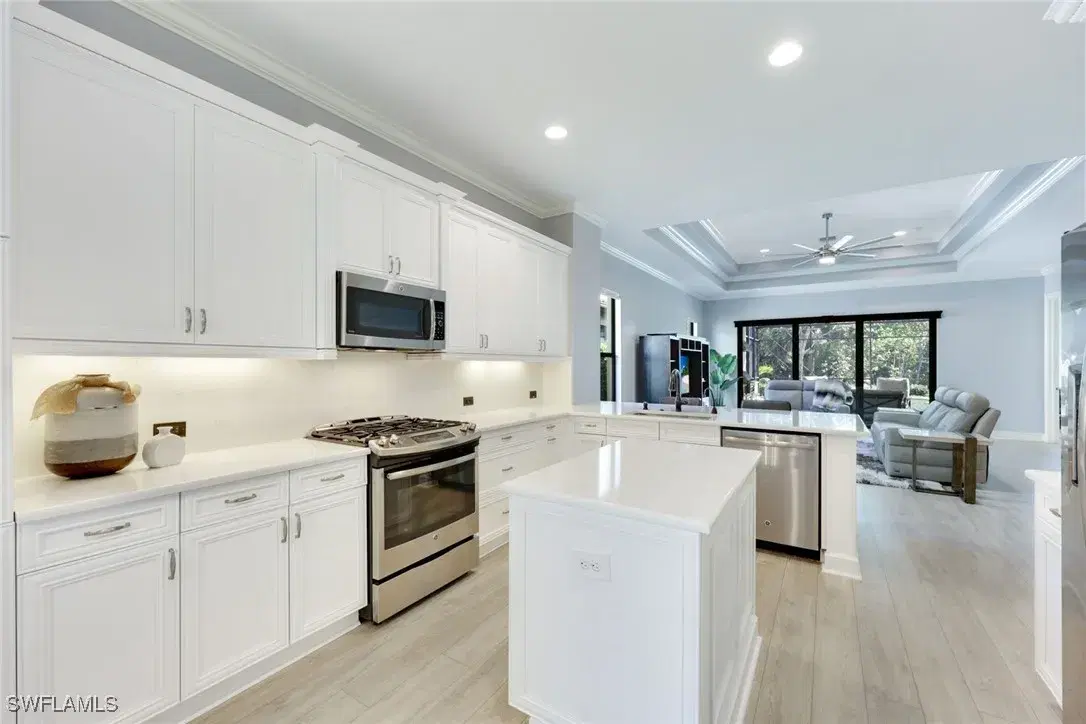 Picture of 6592 Roma Way, Naples, FL 34113