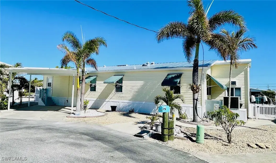 Picture of 3122 Binnacle Ln, St. James City, FL 33956