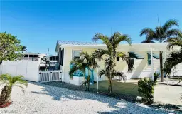 Picture of 3122 Binnacle Ln, St. James City, FL 33956