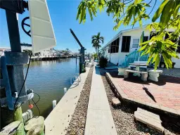 Picture of 3122 Binnacle Ln, St. James City, FL 33956