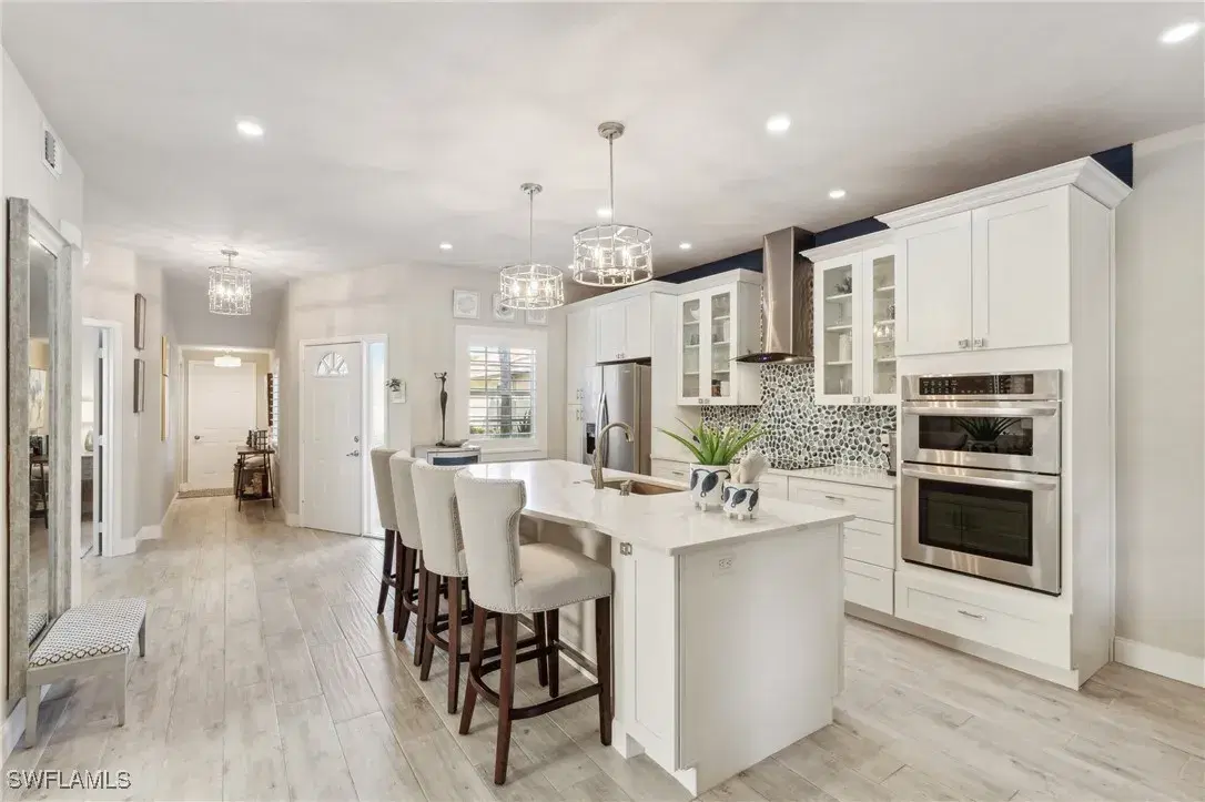Picture of 1747 Reuven Cir 1703, Naples, FL 34112