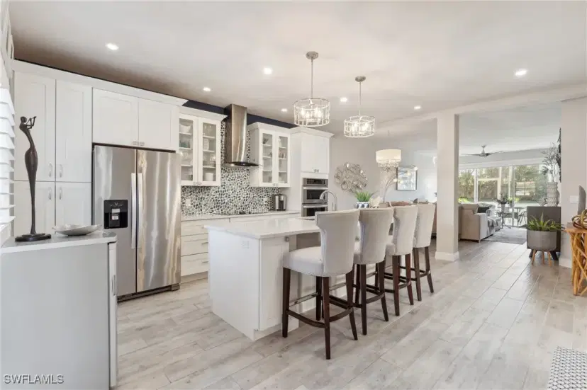 Picture of 1747 Reuven Cir 1703, Naples FL 34112
