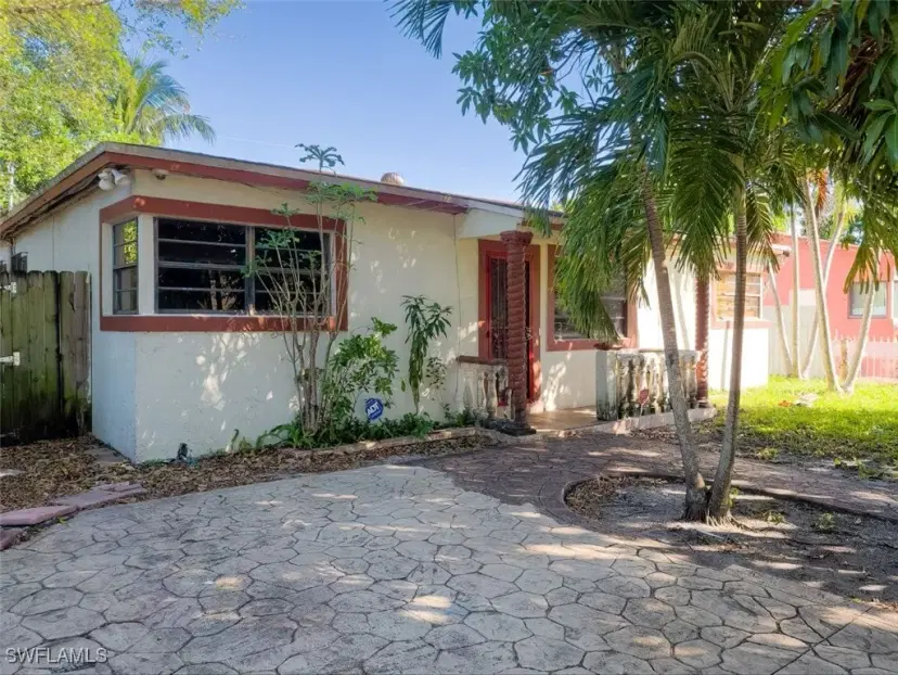 Picture of 271 NE 170 St, North Miami Beach FL 33162