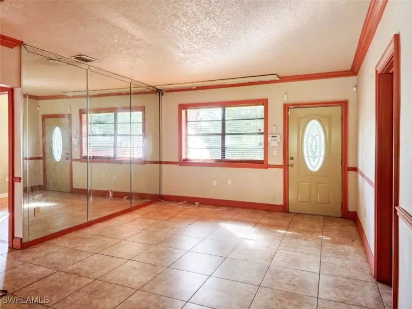 Picture of 271 NE 170 St, North Miami Beach FL 33162