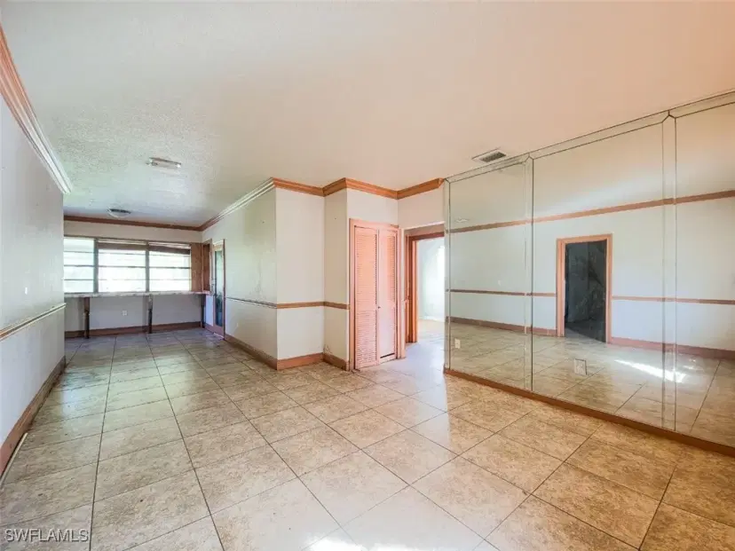 Picture of 271 NE 170 St, North Miami Beach FL 33162