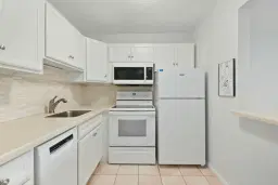 Picture of 377 Windsor Q, West Palm Beach, FL 33417