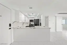Picture of 2885 Palm Beach Blvd 402, Fort Myers, FL 33916