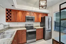 Picture of 1701 Sabal Ridge Circle G, Palm Beach Gardens, FL 33418