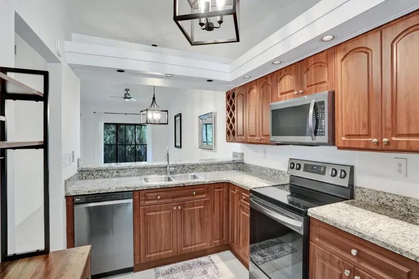 Picture of 1701 Sabal Ridge Circle G, Palm Beach Gardens FL 33418