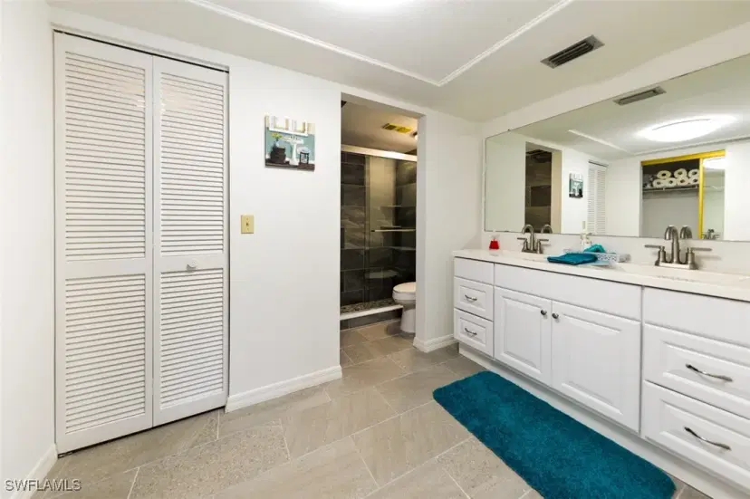 Picture of 12471 Mcgregor Blvd 8, Fort Myers FL 33919