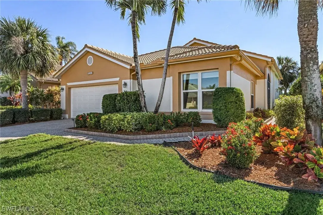 Picture of 9548 Mariners Cove Ln, Fort Myers, FL 33919