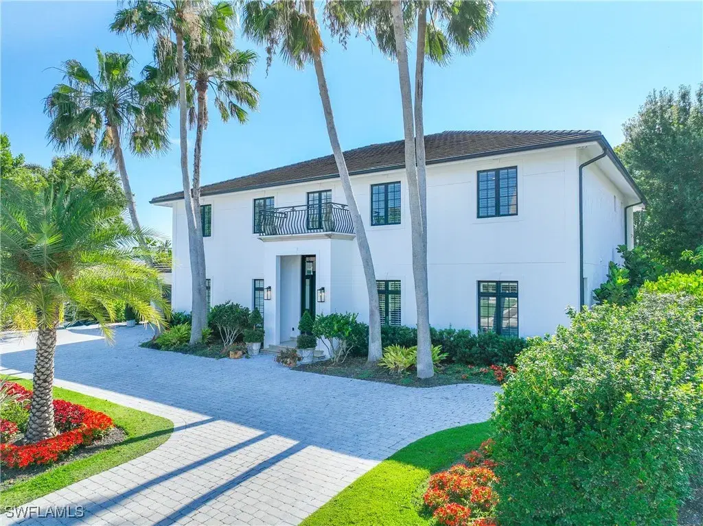 Picture of 55 E Burning Tree Dr, Naples, FL 34105