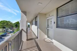 Picture of 115 Lake Emerald Dr 403, Oakland Park, FL 33309