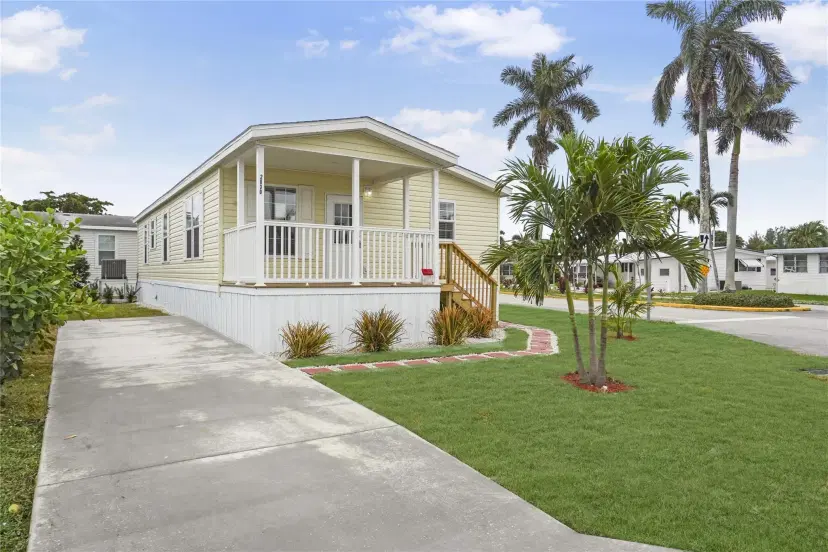 Picture of 2830 E Marina Dr, Dania Beach FL 33312