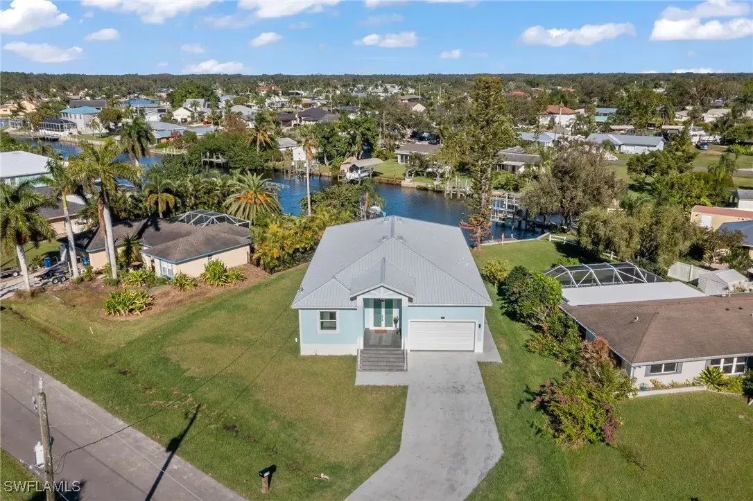 Picture of 2170 Barbados Ave, Fort Myers, FL 33905