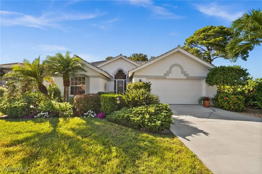 Picture of 25030 Bay Cedar Dr, Bonita Springs, FL 34134