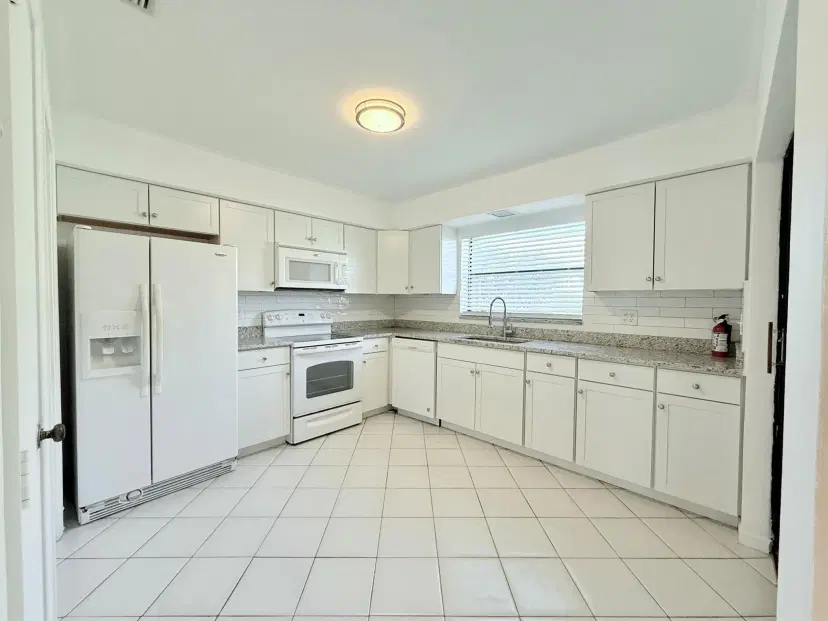 Picture of 9810 Walnut Tree Way B, Boynton Beach FL 33436