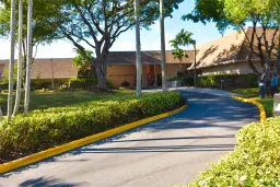 Picture of 10120 Sunrise Lakes Blvd 405, Sunrise, FL 33322