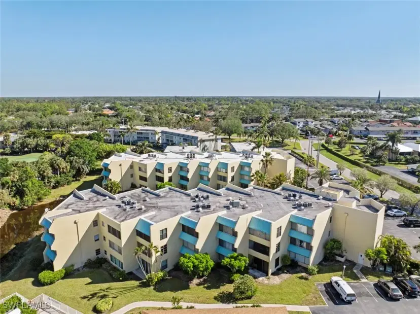 Picture of 955 Palm View Dr B-307, Naples FL 34110