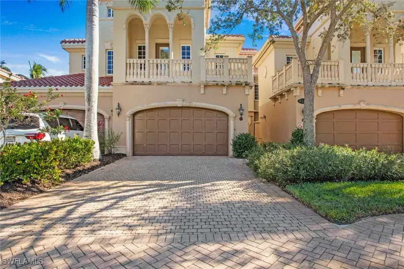 Picture of 9284 Menaggio Ct 4-201, Naples FL 34114