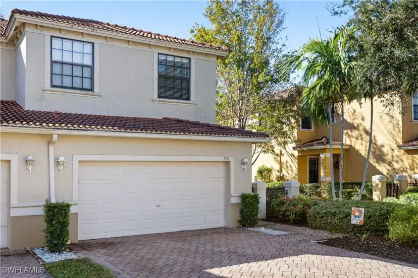 Picture of 7591 Bristol Cir, Naples FL 34120