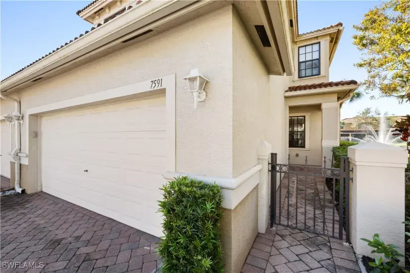 Picture of 7591 Bristol Cir, Naples FL 34120