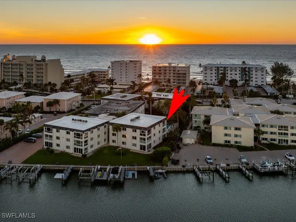 Picture of 1930 Gulf Shore Blvd N D301, Naples, FL 34102
