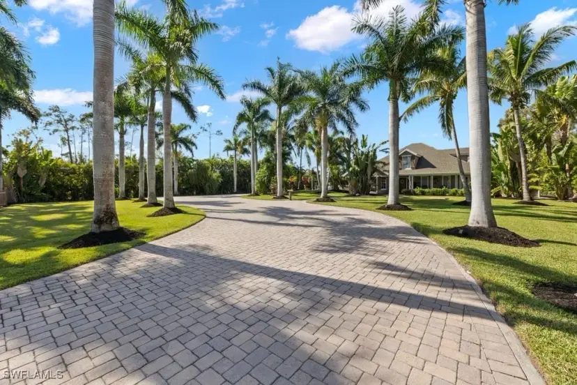 Picture of 15840 S Pebble Ln, Fort Myers FL 33912