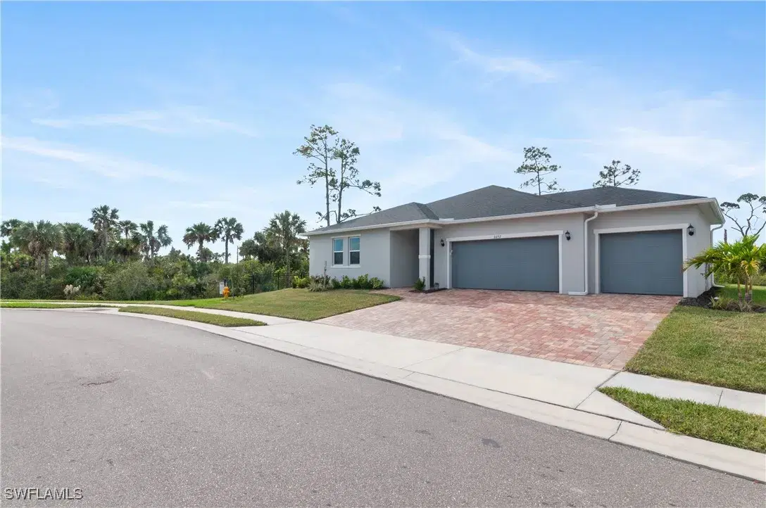 Picture of 6692 Estero Bay Dr, Fort Myers, FL 33908