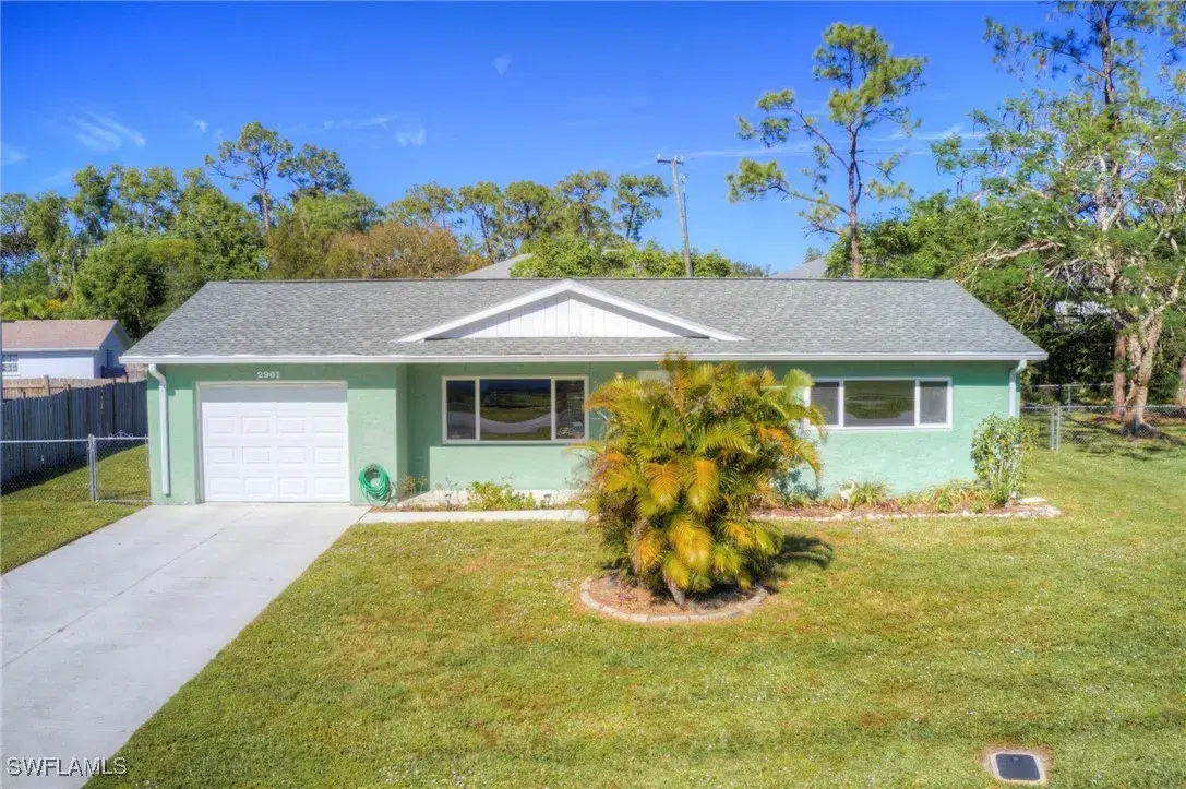 Picture of 2901 W Poinciana Dr, Naples, FL 34105