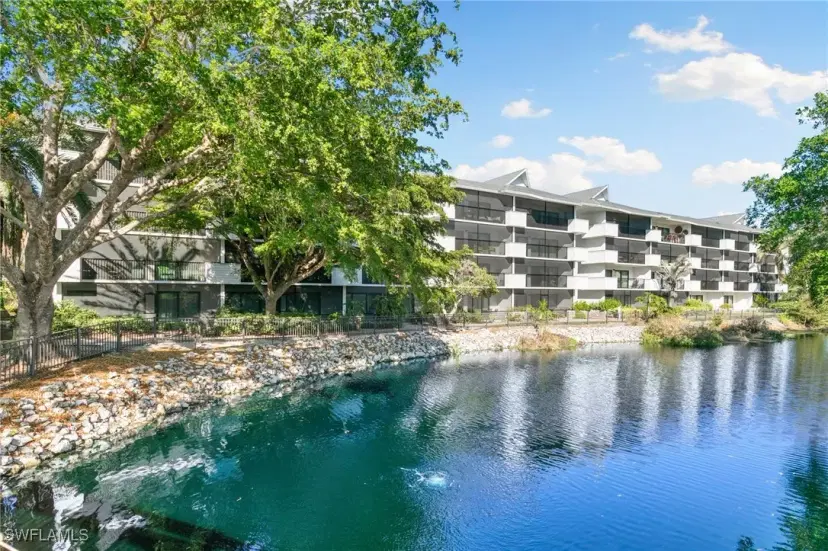 Picture of 600 Neapolitan Way 257, Naples FL 34103