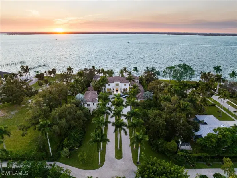 Picture of 1240 Coconut Dr, Fort Myers FL 33901