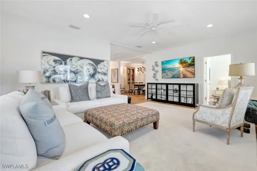 Picture of 481 8Th Ave S, Naples FL 34102