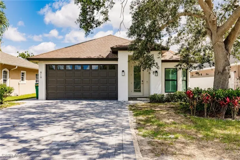 Picture of 819 96Th Ave N, Naples FL 34108