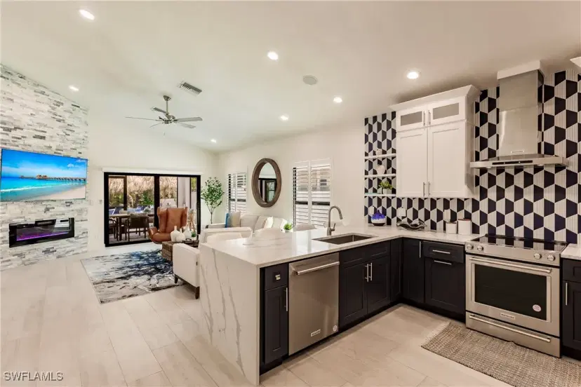 Picture of 819 96Th Ave N, Naples FL 34108