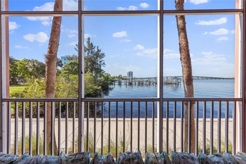 Picture of 2743 1St St 109, Fort Myers FL 33916