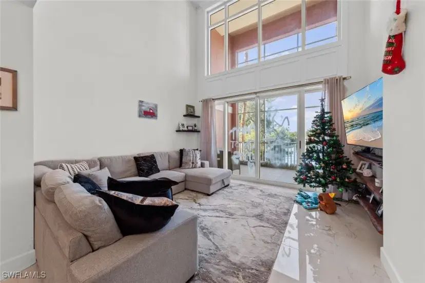 Picture of 2743 1St St 109, Fort Myers FL 33916