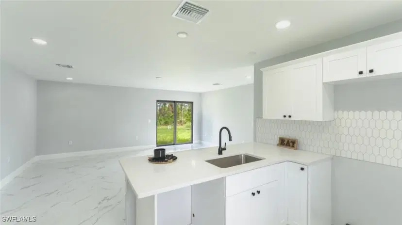 Picture of 625 Flamingo Ave S, Lehigh Acres FL 33974